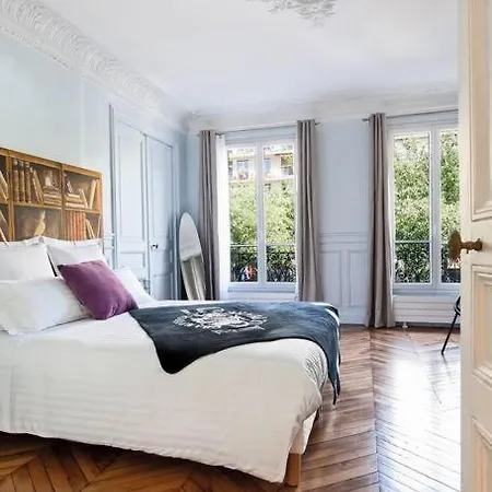 Cavalier Des Lions 2bed 2 And Half Baths Paris