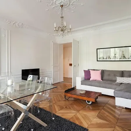 Apartment Cavalier Des Lions 2bed 2 And Half Baths Paris